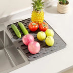 No-Spill Silicone Worktop Saver – Heat-Resistant & Non-Slip Mat for Drip-Free Drying
